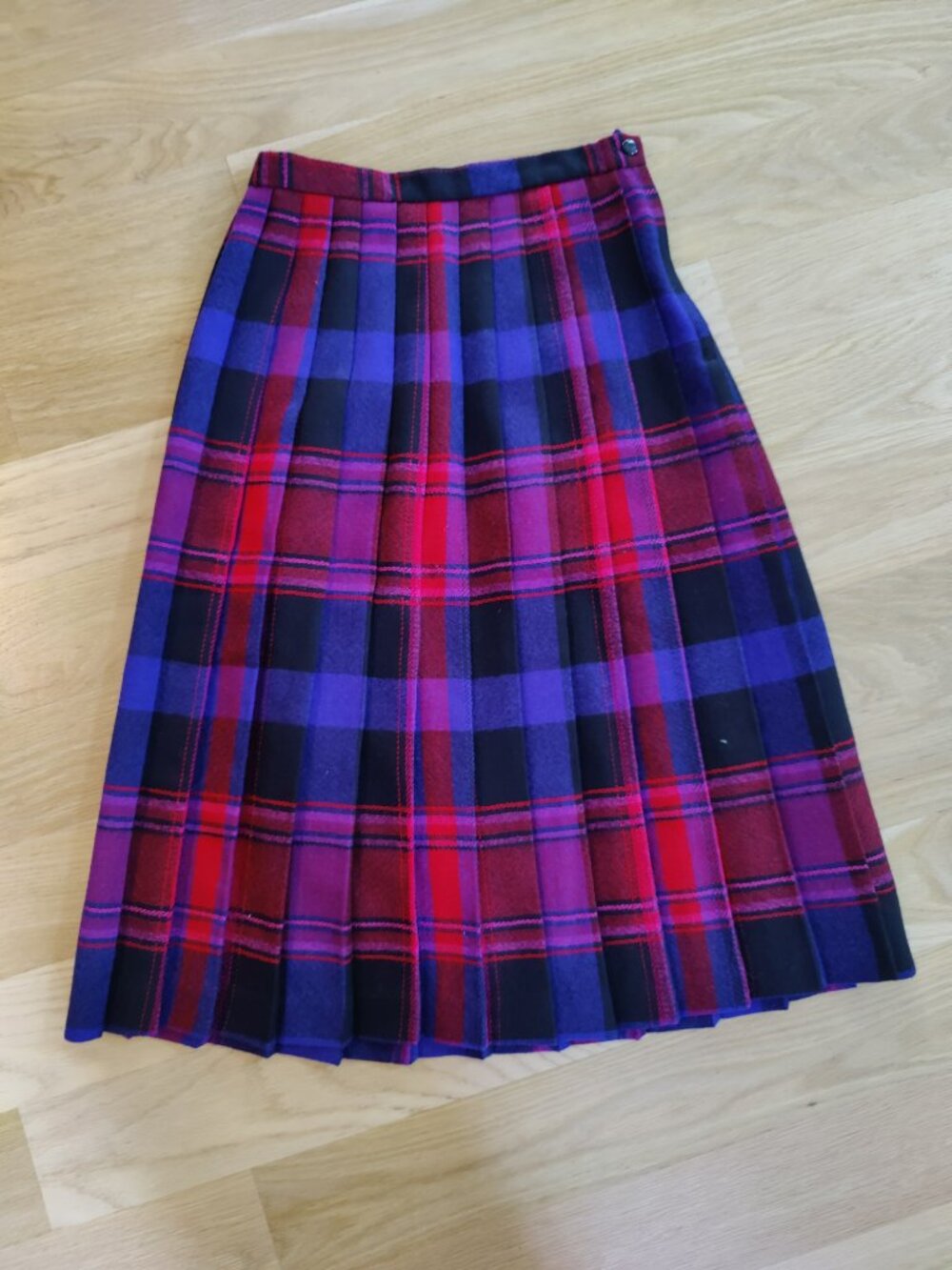 100% Wool Gorgeous Plaid Pleated Midi Skirt